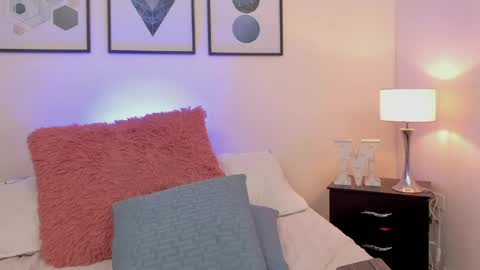 Mykel   online show from May 8, 1:27 pm