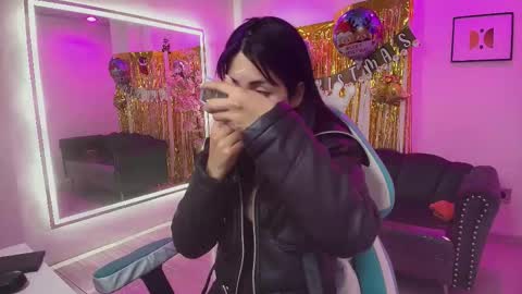 myla_evans online show from December 17, 3:12 am