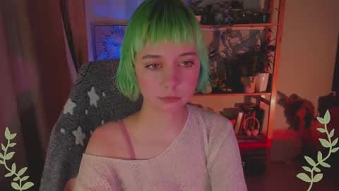 MylaFlores online show from March 3, 1:31 am