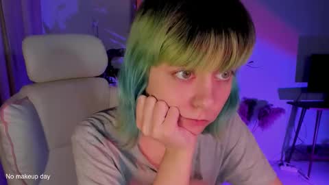 MylaFlores online show from September 14, 2:00 am