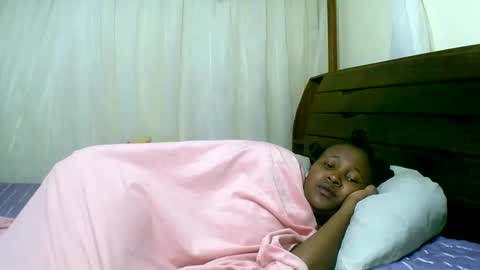 Snapshot of mylindasweet chatting on February 17, 10:25 pm linda online show from February 17, 10:25 pm