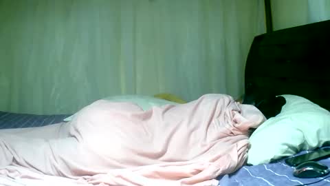 Snapshot of mylindasweet chatting on February 18, 9:53 pm linda online show from February 18, 9:53 pm