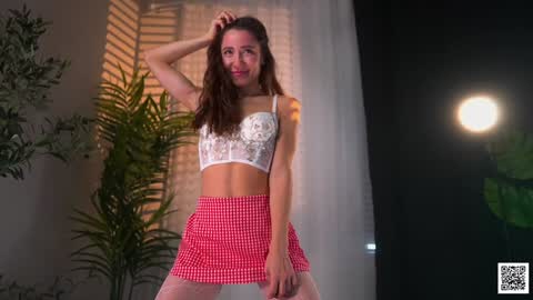 Snapshot of myliss chatting on September 28, 1:27 pm Liss Next stream December1 online show from September 28, 1:27 pm