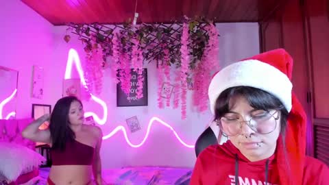 Snapshot of mylittlebunny__ chatting on December 25, 8:51 am helen online show from December 25, 8:51 am