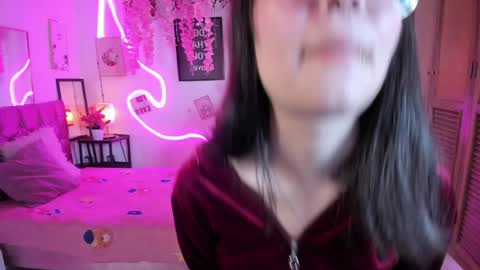 Snapshot of mylittlebunny__ chatting on December 26, 6:12 pm helen online show from December 26, 6:12 pm