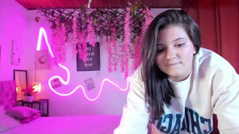 Snapshot of mylittlebunny__ chatting on December 31, 5:00 am helen online show from December 31, 5:00 am