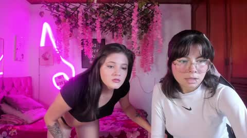 Snapshot of mylittlebunny__ chatting on January 7, 2:31 am helen online show from January 7, 2:31 am