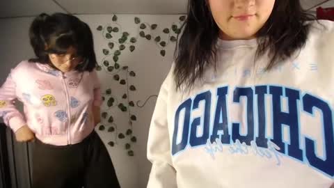 Snapshot of mylittlebunny__ chatting on January 19, 8:18 am helen online show from January 19, 8:18 am