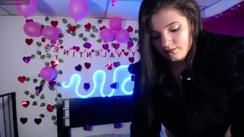 Snapshot of mylittlebunny__ chatting on February 8, 2:15 am helen online show from February 8, 2:15 am