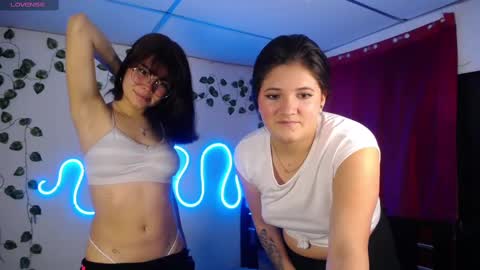 Snapshot of mylittlebunny__ chatting on February 25, 2:25 am helen online show from February 25, 2:25 am