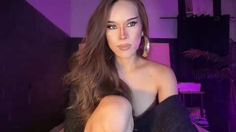 Snapshot of mylovingsofia chatting on July 28, 4:50 pm GODDESS SOFIA take me private show or passwordshow i cum to you online show from July 28, 4:50 pm