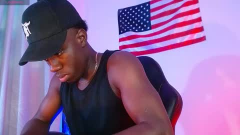 Snapshot of mylowallacee chatting on November 25, 8:42 pm Mylo Wallace online show from November 25, 8:42 pm