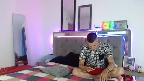 Snapshot of myluandjackhot chatting on February 16, 3:05 pm Myluandjack online show from February 16, 3:05 pm