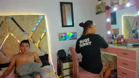 Snapshot of myluandjackhot chatting on October 22, 11:37 pm Myluandjack online show from October 22, 11:37 pm