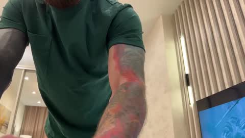 Snapshot of mynameismartin chatting on December 11, 11:54 pm mynameismartin online show from December 11, 11:54 pm