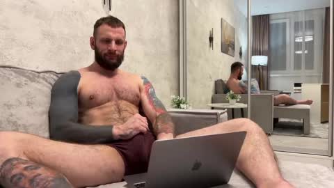 Snapshot of mynameismartin chatting on January 3, 5:20 pm mynameismartin online show from January 3, 5:20 pm