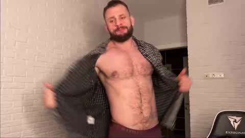 Snapshot of mynameismartin chatting on January 11, 6:12 pm mynameismartin online show from January 11, 6:12 pm