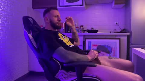 Snapshot of mynameismartin chatting on January 17, 7:38 pm mynameismartin online show from January 17, 7:38 pm