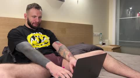 Snapshot of mynameismartin chatting on January 20, 1:21 pm mynameismartin online show from January 20, 1:21 pm