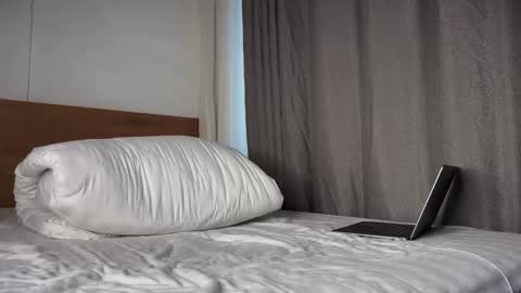 Snapshot of mynameismartin chatting on October 25, 7:49 am mynameismartin online show from October 25, 7:49 am