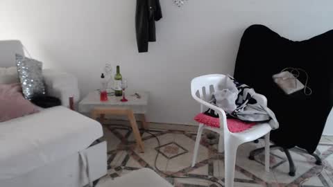 Myrna Sessions online show from January 24, 3:24 pm