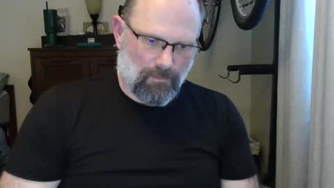 Just hanging out - No pressure online show from April 29, 2:04 am