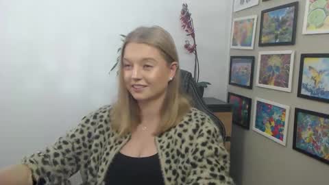 Erica online show from November 19, 11:32 am