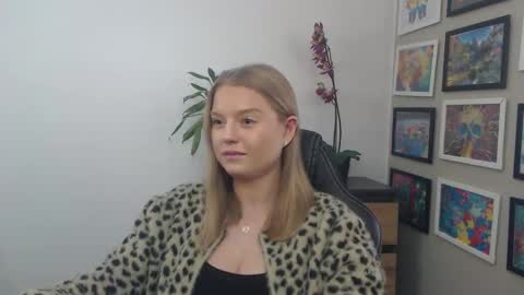 Erica online show from December 16, 10:31 am