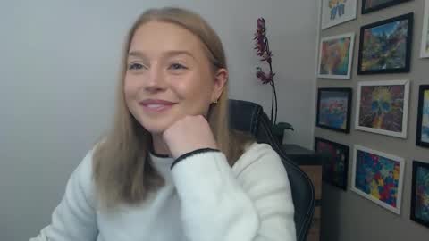 Erica online show from December 23, 10:57 am