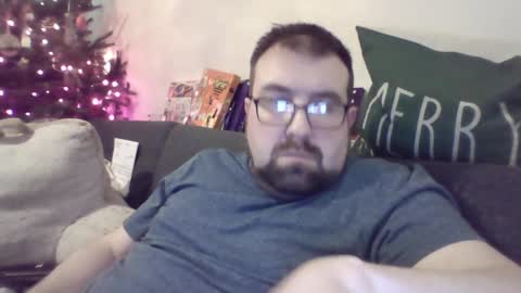 Snapshot of mysterymonkey1234 chatting on December 17, 11:16 pm MysteryMonkey online show from December 17, 11:16 pm