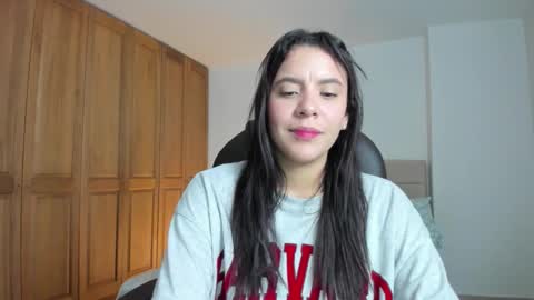 Snapshot of mysteyes chatting on January 9, 11:50 pm Elena online show from January 9, 11:50 pm