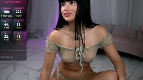 mysticlayla online show from November 5, 4:45 am