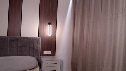 mysticsirenn online show from December 14, 3:50 pm