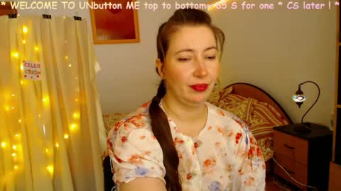 Snapshot of mystydew chatting on April 10, 11:26 am MystyDew online show from April 10, 11:26 am