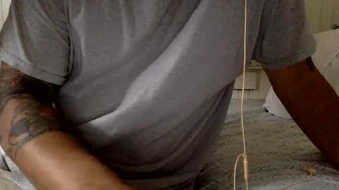 Snapshot of mywi11yisbiggy chatting on February 16, 8:55 pm str8 dom alphaAsian Daddy type. sorry not bi or  curious but i dont judgediscrimenate. online show from February 16, 8:55 pm