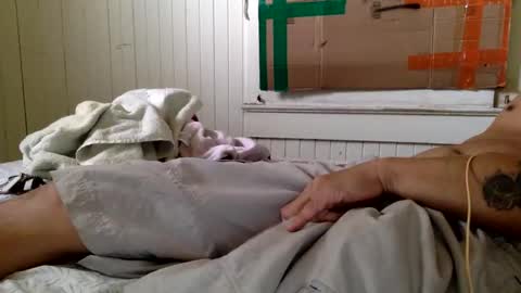 Snapshot of mywi11yisbiggy chatting on February 23, 2:18 am str8 dom alphaAsian Daddy type. sorry not bi or  curious but i dont judgediscrimenate. online show from February 23, 2:18 am