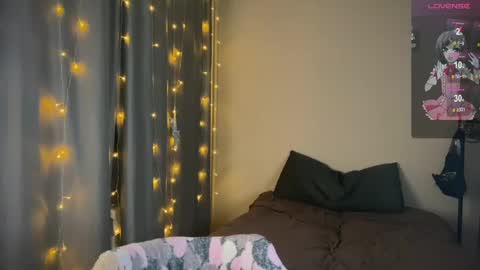 Vanessa and Julia  online show from February 21, 2:06 pm