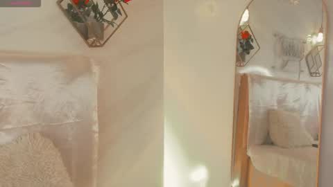 naamah_b online show from November 28, 2:20 pm