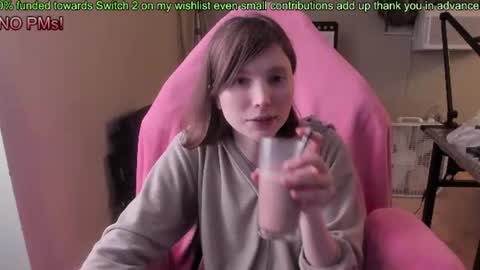 Snapshot of nacmar chatting on June 21, 1:41 am Natalie Marlo online show from June 21, 1:41 am