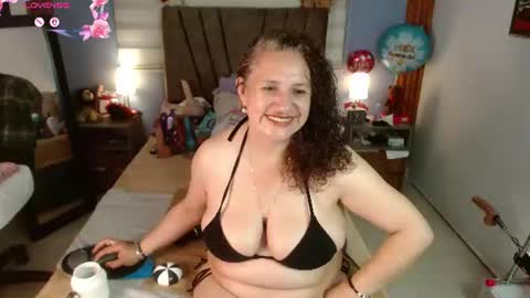Snapshot of nadia_84 chatting on June 16, 12:30 pm nadia_84 online show from June 16, 12:30 pm