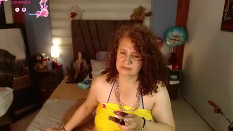 Snapshot of nadia_84 chatting on June 18, 1:28 am nadia_84 online show from June 18, 1:28 am