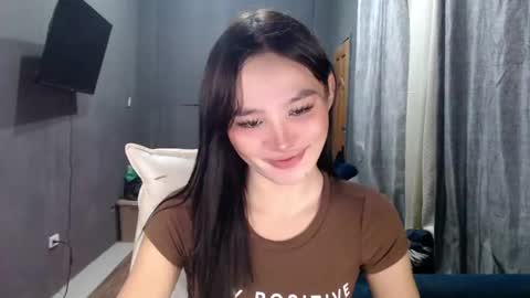 nadiestar online show from February 26, 10:58 am