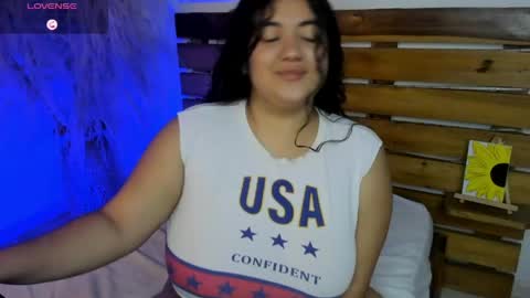 Snapshot of nadine_russo chatting on May 22, 10:37 pm Nadine online show from May 22, 10:37 pm