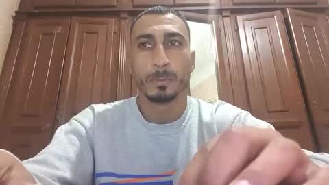 V online show from December 1, 5:07 pm