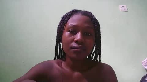 Snapshot of nah296652 chatting on May 9, 5:56 am nah296652 online show from May 9, 5:56 am