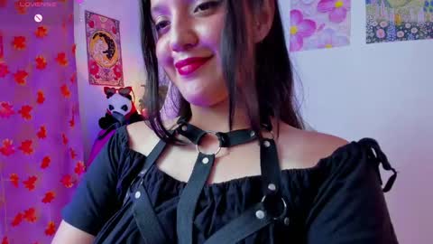 Snapshot of naharasoler chatting on May 8, 9:53 pm Nahara Soler online show from May 8, 9:53 pm