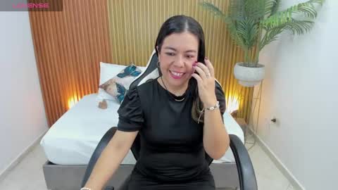 N A H I A online show from January 31, 12:07 pm