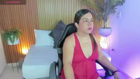 N A H I A online show from June 10, 12:04 pm