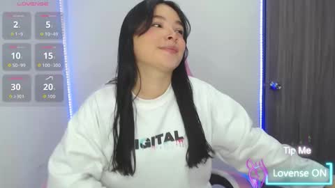 Snapshot of nahia__2 chatting on January 9, 4:43 pm nahia cute only online show from January 9, 4:43 pm