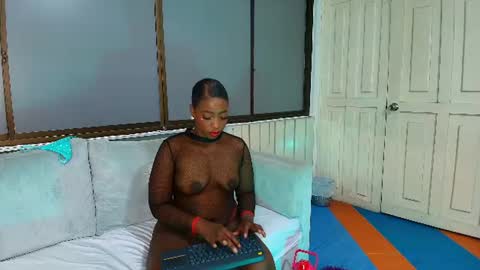 Snapshot of nahiaracampbell chatting on July 11, 4:37 am N A H I A R A online show from July 11, 4:37 am
